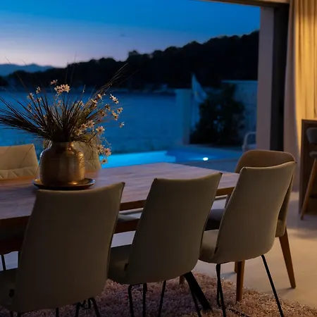 Augusta Gostinjska kuća 4*